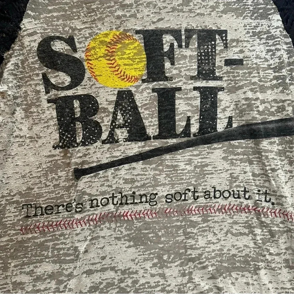 Southern Grace Gray Black Softball Graphic 3/4 Lace Sleeve T Shirt Women’s Small - Picture 2 of 9